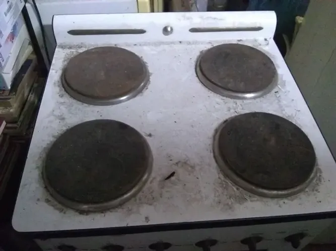 Fogão elétrico relíquia dos anos 70