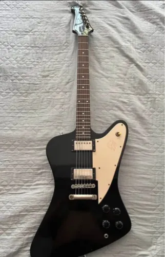 Guitarra Epiphone custom Firebird