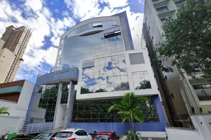 Sala comercial no Majestic Office Plaza Cambui em Campinas