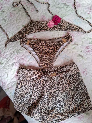 Biquíni Infantil Animal Print com Short Animé - Tamanho 4 Anos
