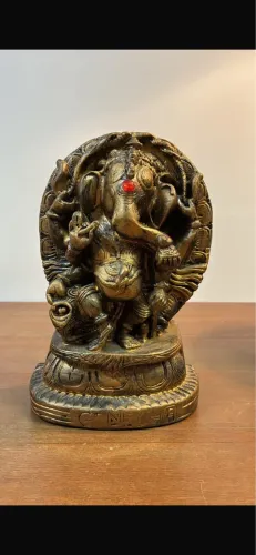 Escultura decorativa de Ganesha - Prosperidade e Proteção
