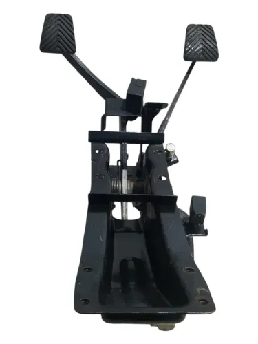 Pedal Embreagem Freio Hyundai Hr 2005 A 2011
