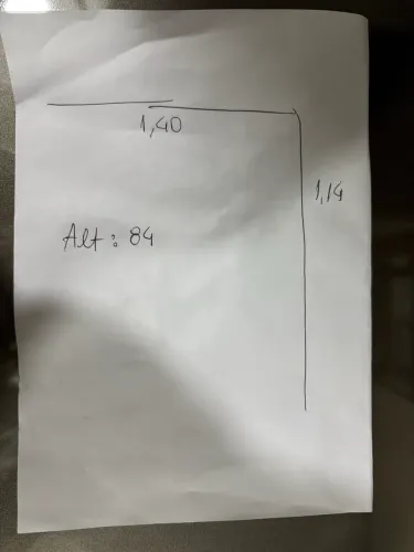 Mesa para escritório formato L com rodízios 