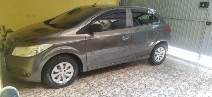 Chevrolet Onix Hatch LT 1.0 8V Flex Power Mec. 4P 2015