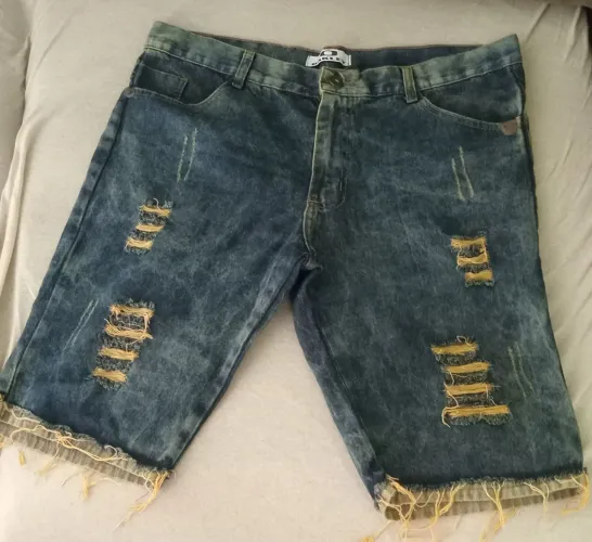 Duas Bermudas Jeans Destroyed 
