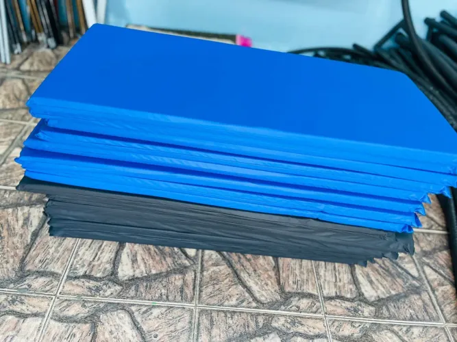 Colchonete de Academia 90x40x3cm Compacto Espuma Macia D23 Impermeável Yoga Pilates