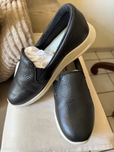 Tênis Usaflex Slip On Preto Couro com Sola Branca