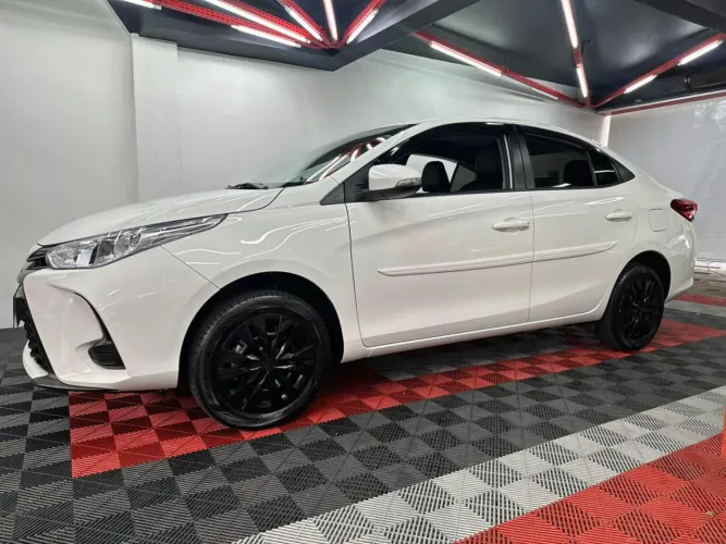 Toyota Yaris XL Live Sedan 1.5 Flex 16V 4P AUT 2024