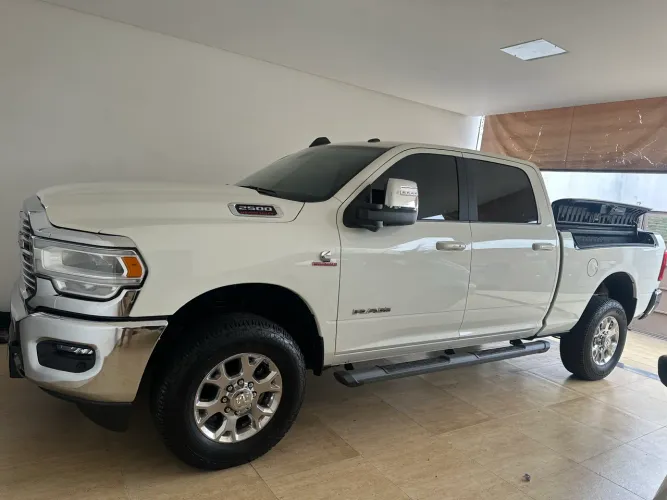 Ram 2500 Laram. 6.7 Night ED. TB CD 4X4 DIE 2023/23  com 13900km 