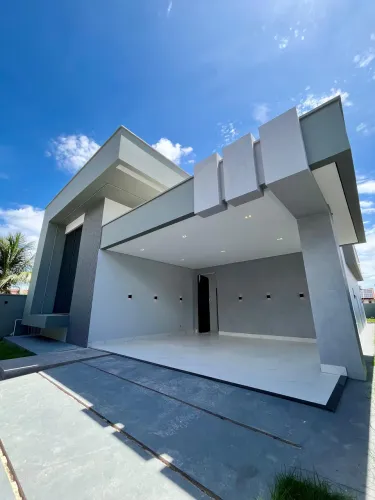 Belíssima residência de alto padrão no bairro Caçari