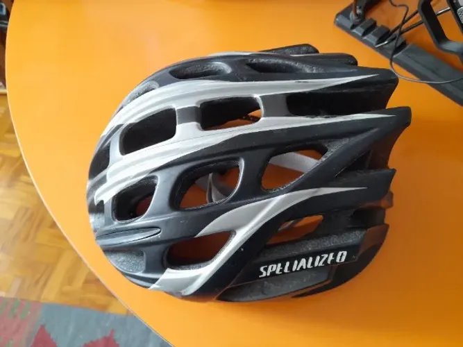 Capacete Specialized Usado, tamanho 63/64, ler a descrição