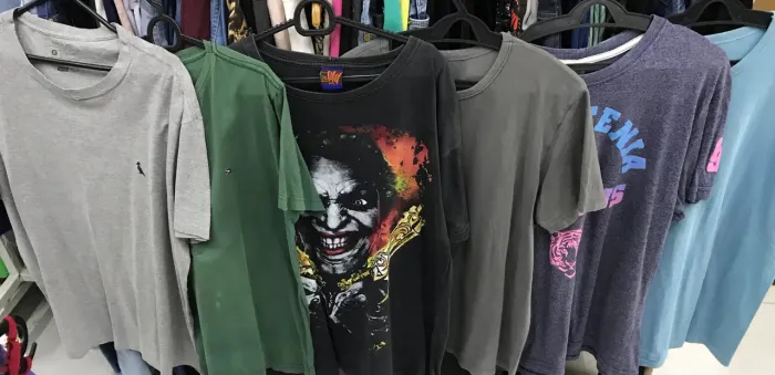 Frete grátis Kit com 5 Camisas Polo M e G