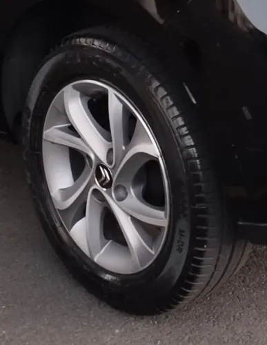 Pneus remold 195/60/15 novos