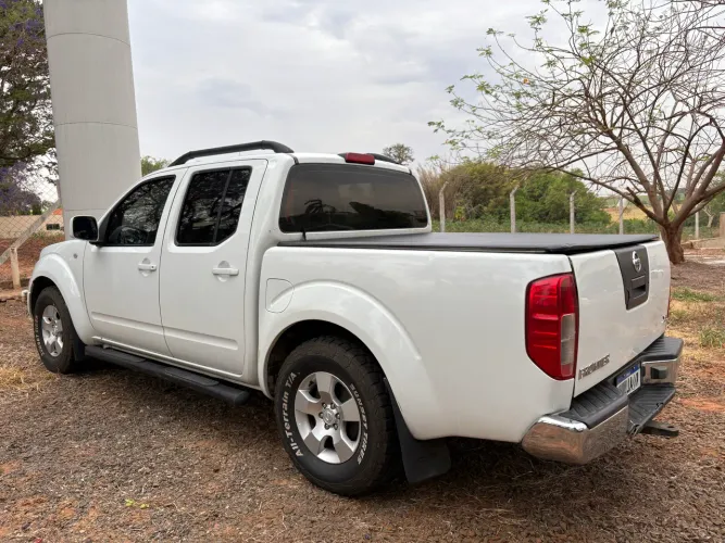 Nissan Frontier XE CD 4X2 2.5 TB Diesel 2013