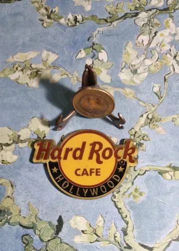 Ímã de geladeira de metal, 7cm, Hard Rock Cafe Hollywood (E.U.A). Original, usado.
