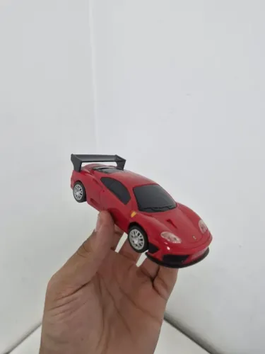 Miniatura Ferrari F360/F430 Challenge (Vermelha) com Aerofólio