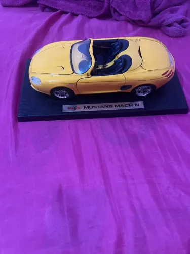 Miniatura Mustang Mach 3