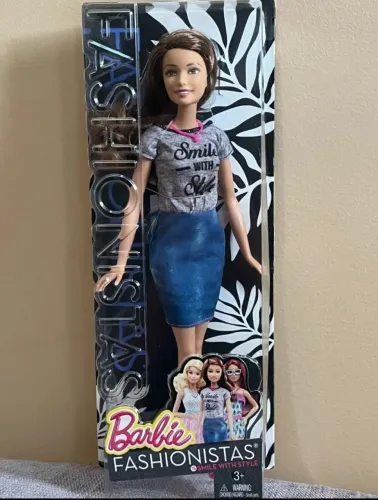 BONECA BARBIE FASHIONSTAS 015. NOVA LACRADA