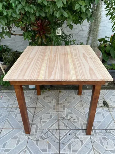 Mesa de Madeira / Pallet quadrada 