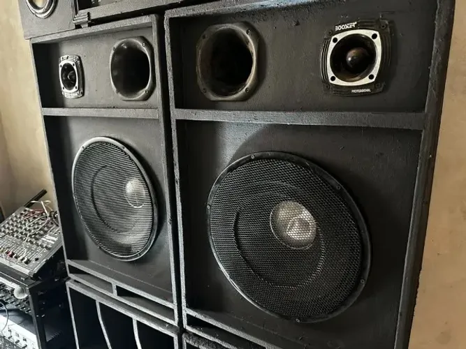 Caixas de Som Falantes de 15