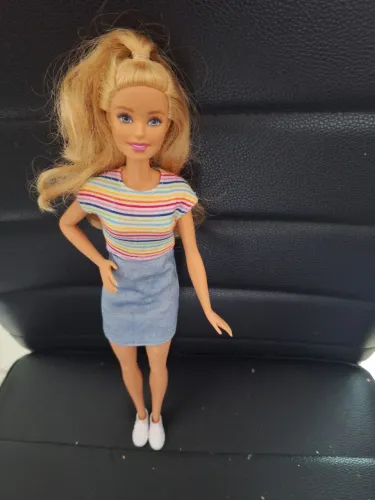 Boneca barbie fashionista antiga 
