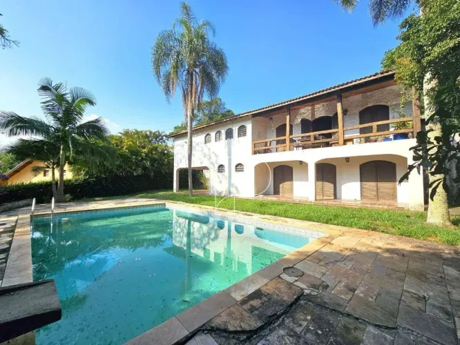 Casa em condomínio na Granja Viana!!! Miolo!!!