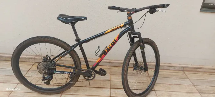 Bicicleta Caloi Vulcan aro 29, tamanho 17