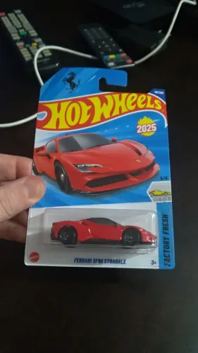 Hot Wheels Formula 1 Oracle Red Bull Racing 2025, Ferrari SFB, Mustang 67