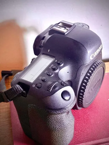 Cânon 6D Mark II