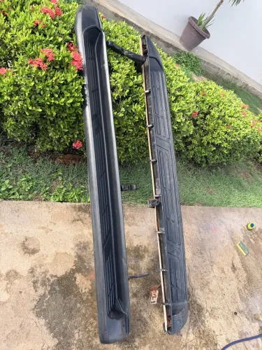 Estribo de Hilux - original 
