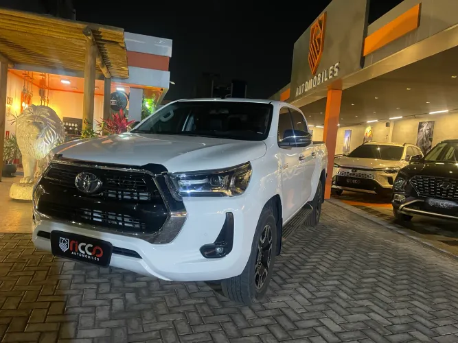 Toyota Hilux CD SRV 4X4 2.8 TDI Diesel Aut. 2025