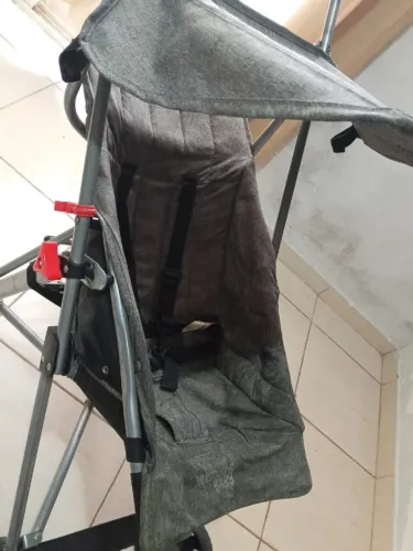 Carrinho guarda chuva