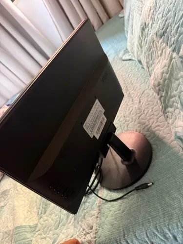 Monitor BRX 15 Polegadas Led Slim 60hz HD HDMI VGA preto