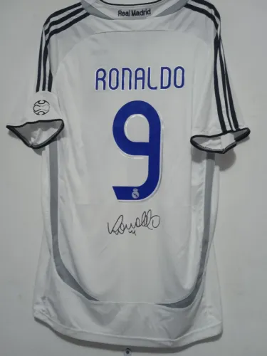 Camisa Real Madrid 2006 / 2007 #9 Ronaldo Autografada Certificada
