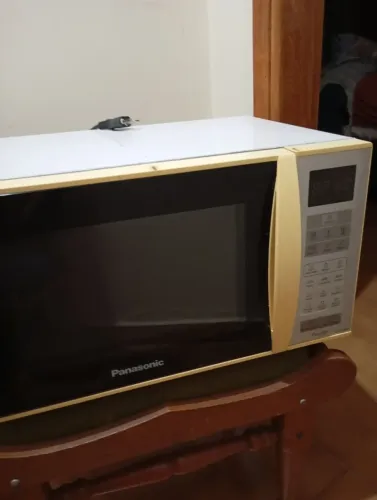 Microondas Panasonic 220v. Funcionado bem. Cocnservado