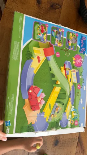 Passeio pela cidade da Peppa Pig