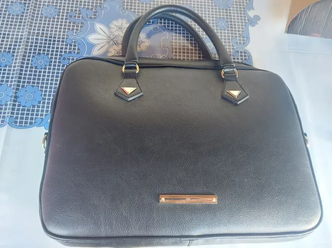 Bolsa Case