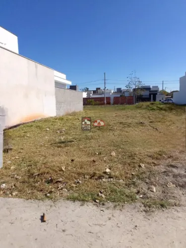 Terreno à Venda no Bairro Santa Clara em Pindamonhangaba - SP