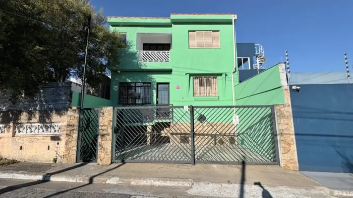 Sobrado para alugar com 137m², 4 quartos e 3 vagas