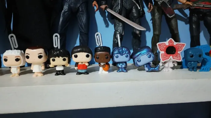 Lote bonecos kinder joy STRANGE things