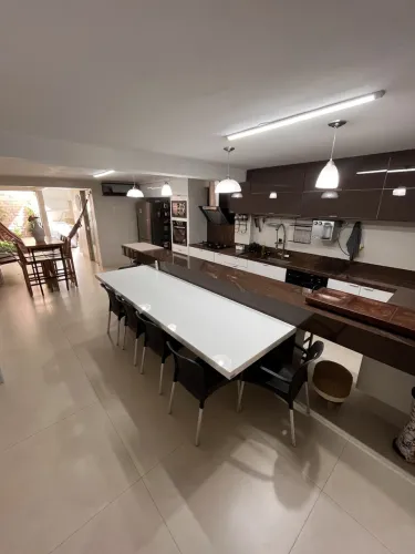Casa, 3 quartos, 3 suítes, 160 m², 4 vagas no Vila Uniao em Goiânia
