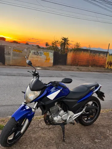 Vendo essa cb300
