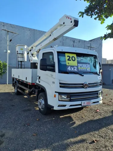 Volkswagen 11.180 Delivery 2p (diesel)(E5) 2020/2021 Vamos Seminovos Campinas