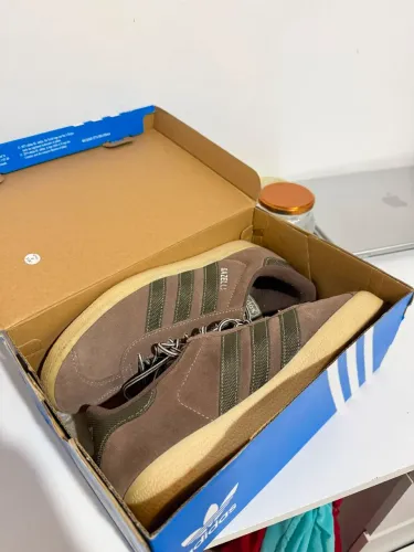 Tênis adidas gazelle