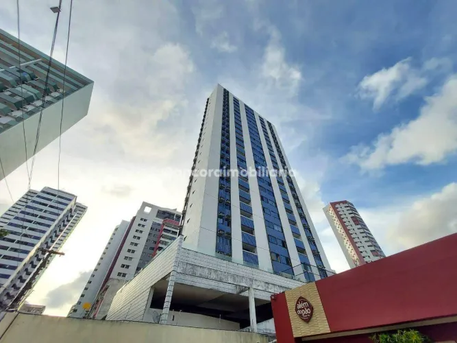 Apartamento mobiliado e reformado à venda em Boa Viagem | 102 m² | 3 quartos, suíte, 2 Vag