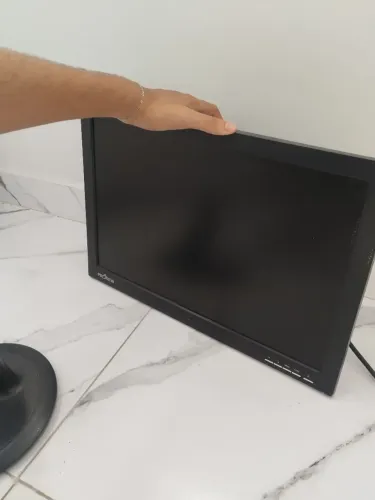 Monitor Proview 19 LCD Widescreen VGA - Funcionando