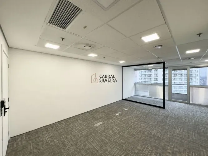 Conjunto Comercial na Avenida das Nações Unidas - Brooklin