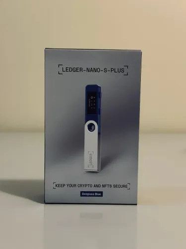 Ledger Nano S Plus Na Caixa Original importada da loja Ledger®