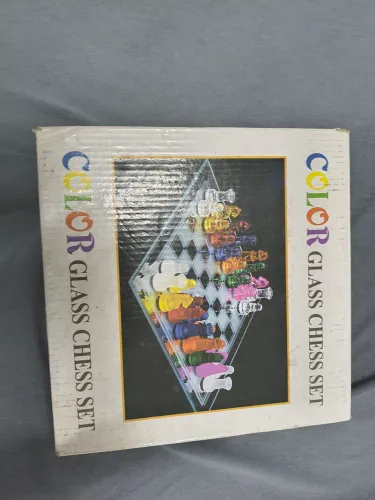 Xadrez de vidro fosca e brilhante com tabuleiro de vidro