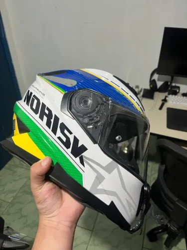 VENDO CAPACETE NORISK DO BRASIL TAMANHO 62
